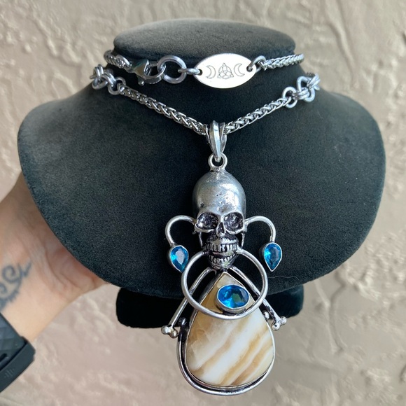 yellow white stripped agate & blue aquamarine stones skull boho goth necklace . - Picture 12 of 12